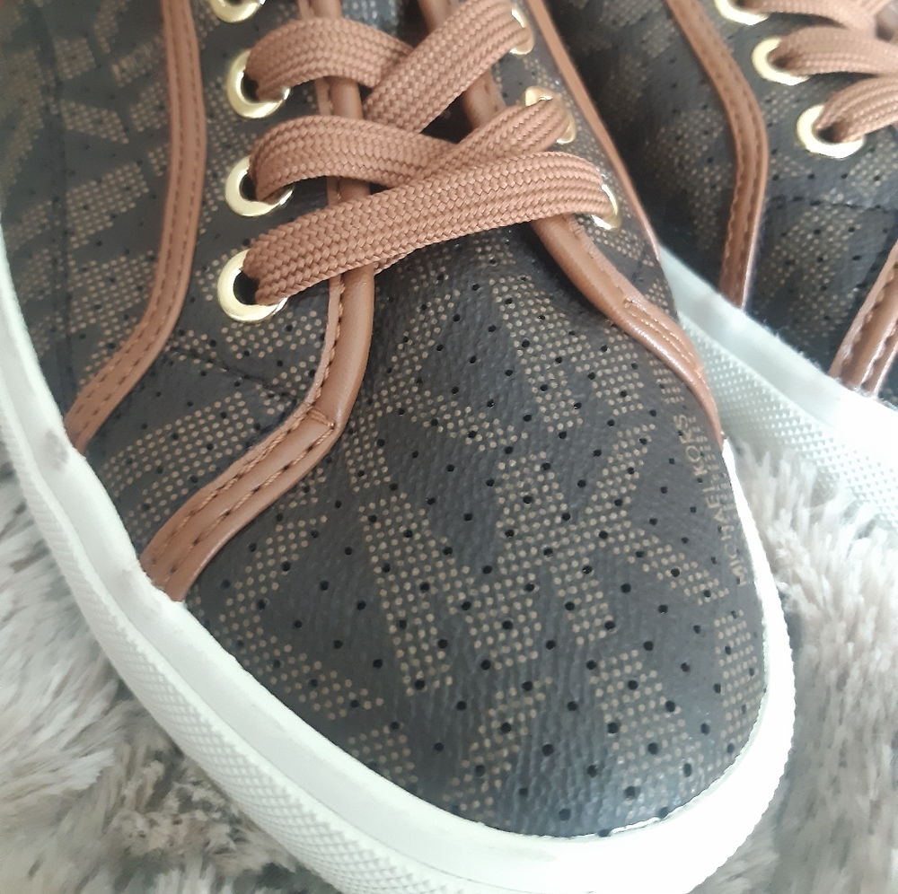 Michael Kors Women's lace-up sneakers
